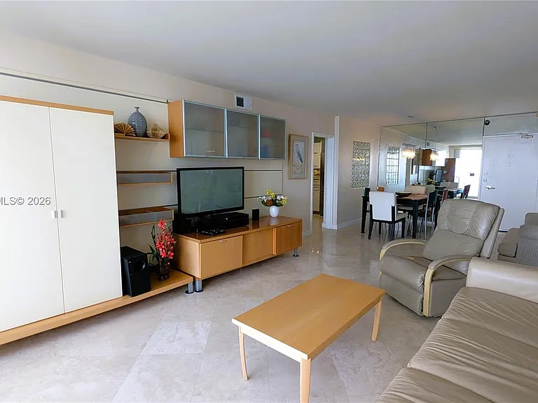 5161 Collins Ave #1217 — Photo 4