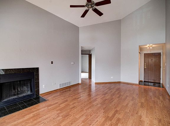 3rd image of 108 White Oak Ct APT 5