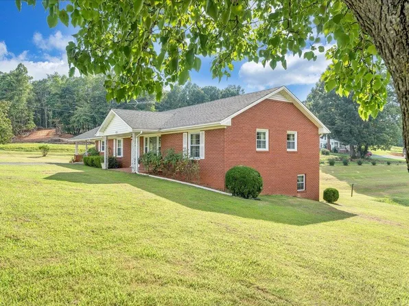 4300 Blackberry Rd, Bassett, VA 24055