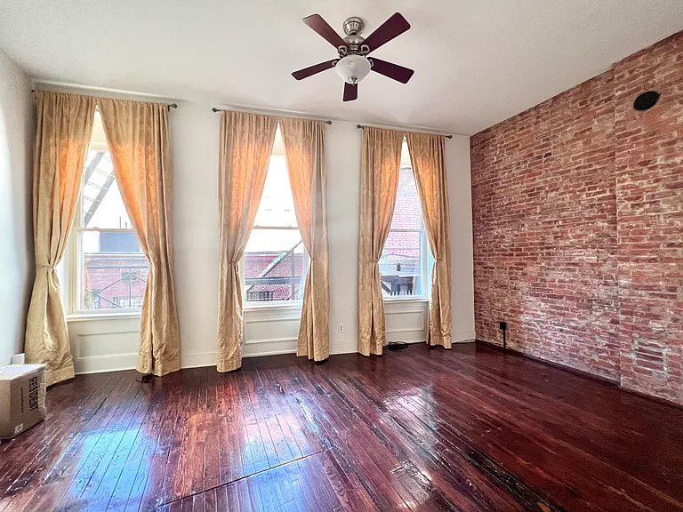37 Court St #2E — Photo 10