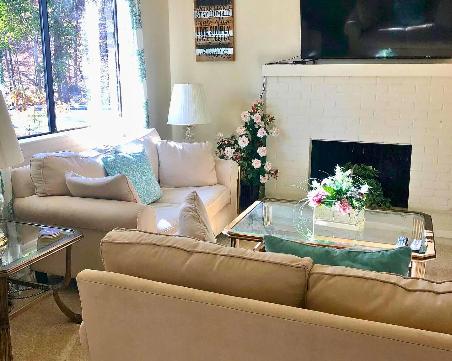 Four Seasons Drive 1 - 1 — Photo 1