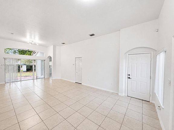 4th image of 13421 SW 280th Ter