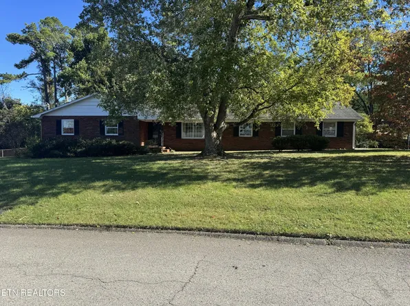 128 Essex Dr, Knoxville, TN 37922