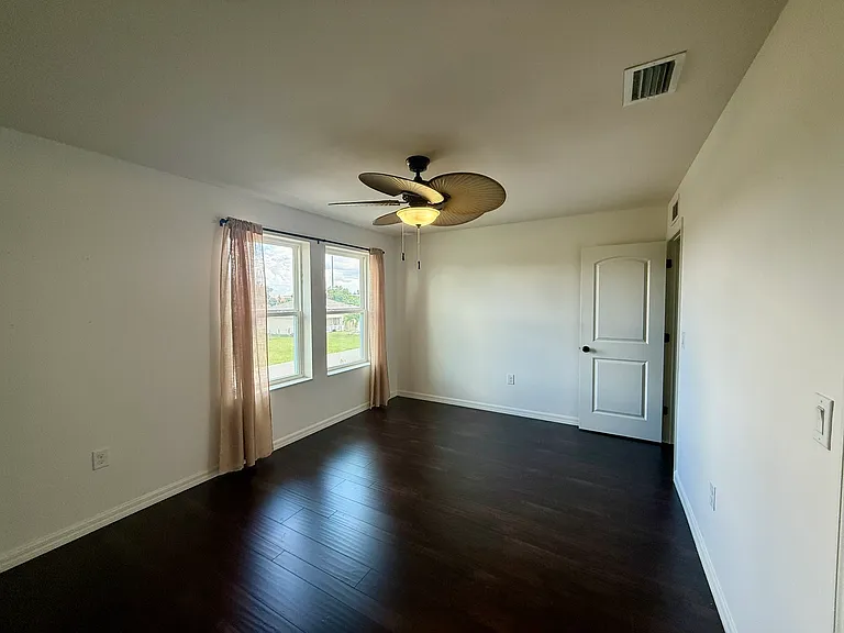 Upstairs bedroom