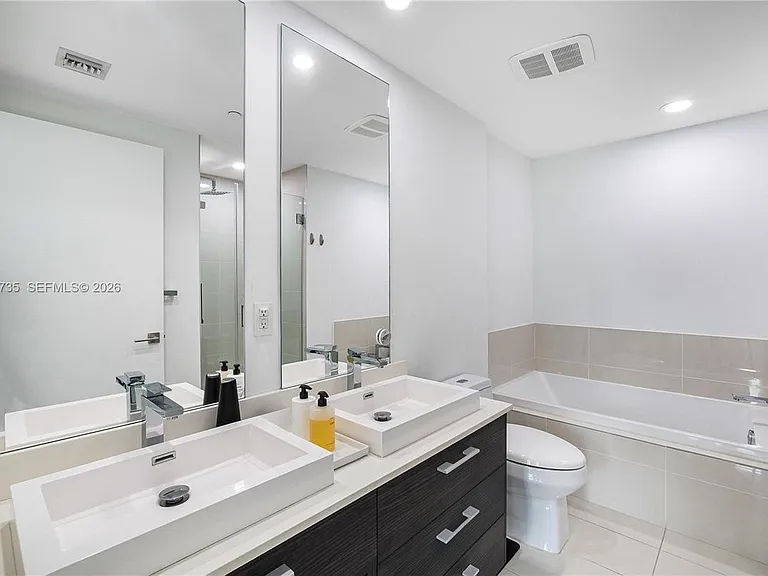 45 SW 9th St #1508 — Photo 12