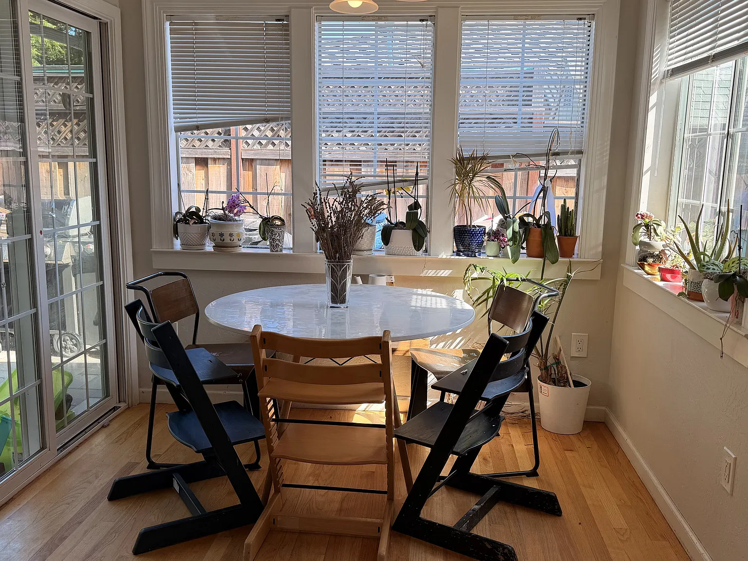 4 bed, 1865 sqft, $6,200 — Photo 3