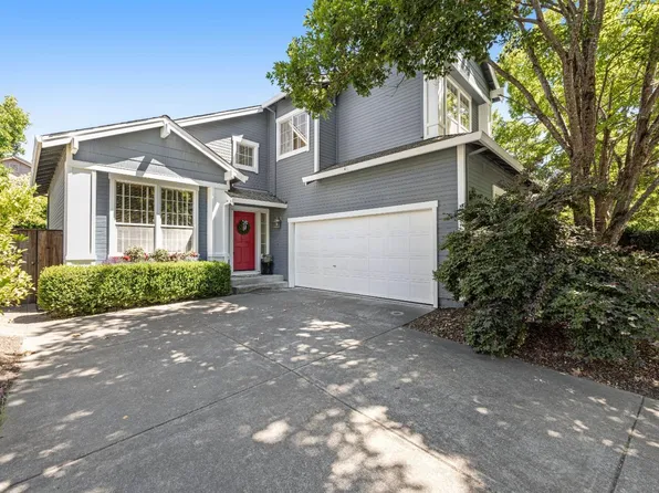 864 Holly Lane, Petaluma, CA 94952