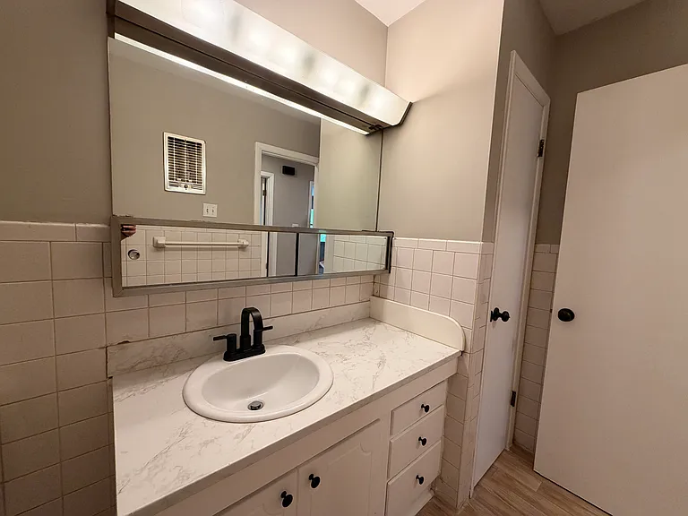 3637 Taliluna Ave #A3 — Photo 16