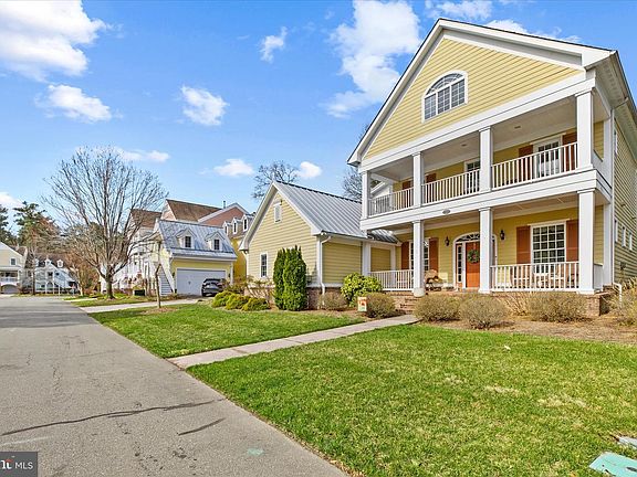 2nd image of 22163 Dune Cir