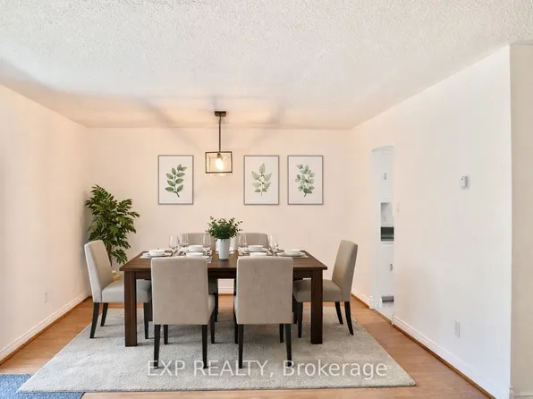 12 Kings Ct, Orillia, ON L3V 6S4