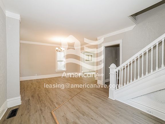 1771172_002_living_room_13738952.jpg