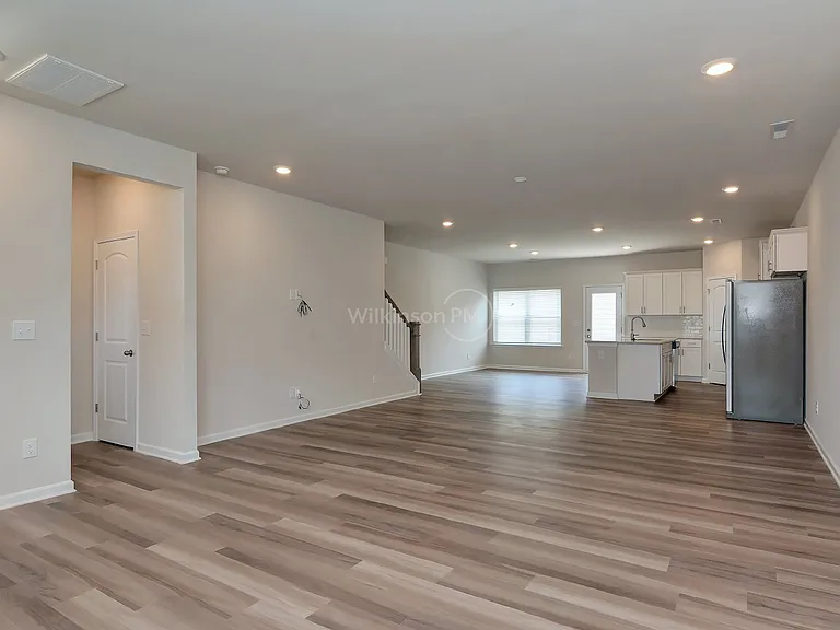706 Sagecroft Ln — Photo 18