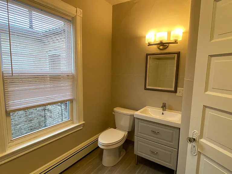 25 S West End Ave #3 — Photo 3