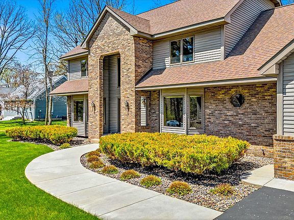 3rd image of 356 Audubon Ln