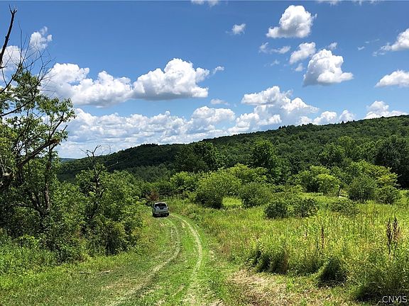 2nd image of 608 Pendell Hill Rd