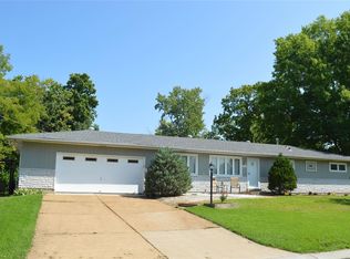 4701 Candace Dr, Saint Louis, MO 63123