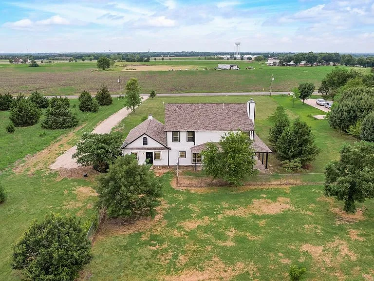 5855 County Road 408 — Photo 35