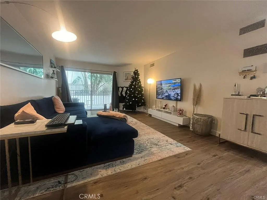 1 bed, 797 sqft, $2,750 — Photo 3