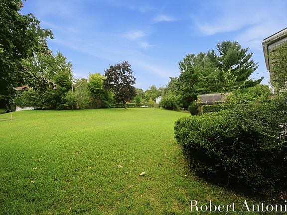 4th image of 3756 Summit View Dr NE