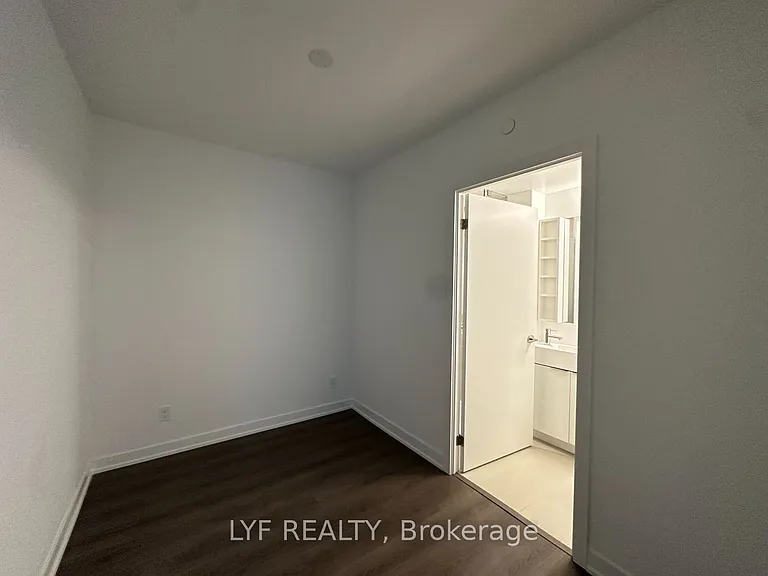 8 Wellesley St W #4810 — Photo 9