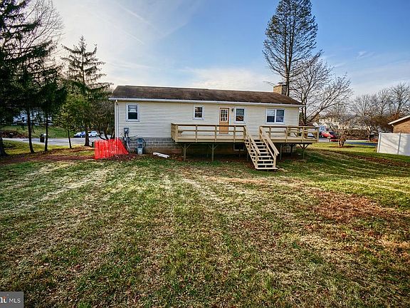3rd image of 26 Spottswood Dr