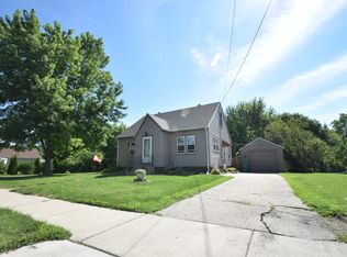 511 2nd St SE, Waseca, MN 56093