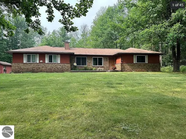 3053 Peters Rd, Lupton, MI 48635