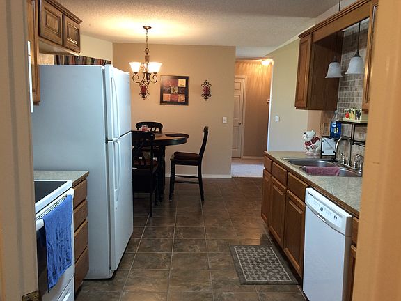 5th image of 541 Woods Dr