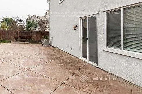 1764 Dover Cir — Photo 17