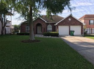 39 Lake Lynn Dr, Harvey, LA 70058