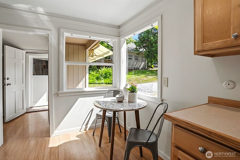 4th image of 8011 SE 57th Street