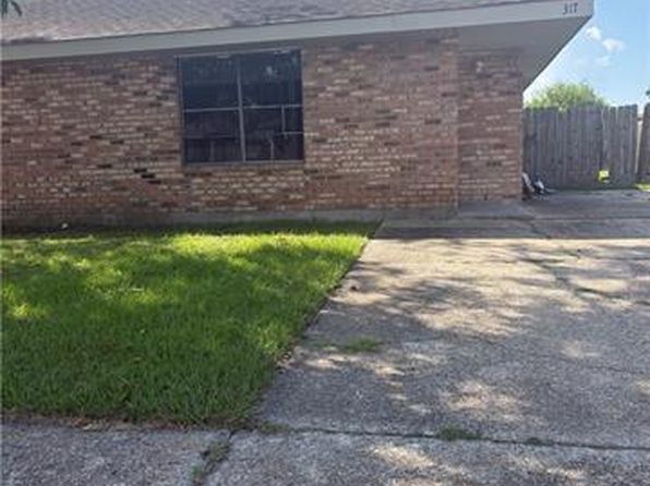 317 Meadows Dr