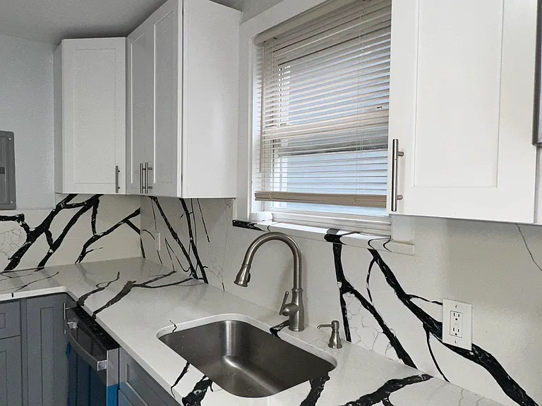 335 Summit Ave #1 — Photo 3