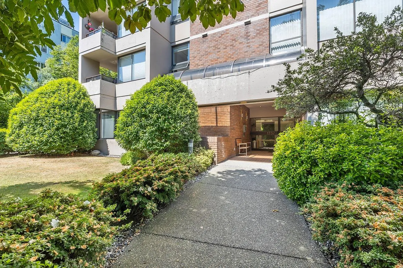 2 bed, 755 sqft, $3,250 — Photo 3