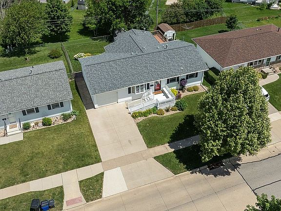3rd image of 4440 Midway Dr NW