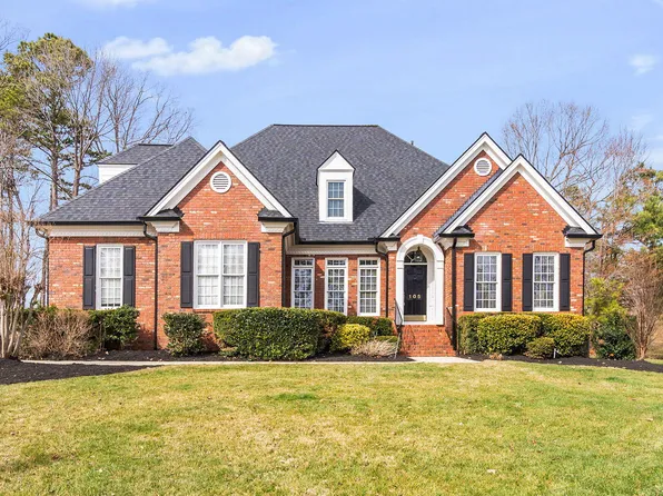 105 Seagrave Pl, Morrisville, NC 27560