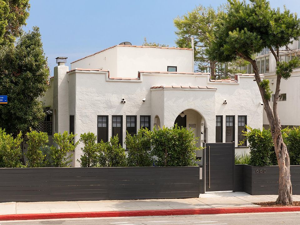 1st image of 660 Pier Ave