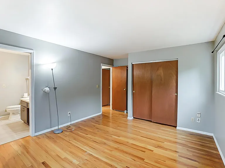 415 Rustic Ct — Photo 20
