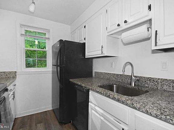 2nd image of 704 S Arlington Mill Dr #17203
