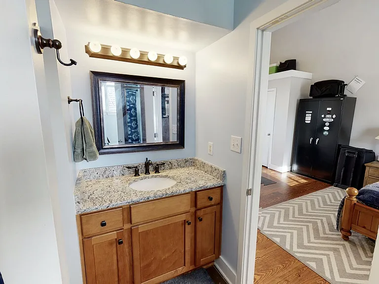 2061 Atherton Heights Ln — Photo 15