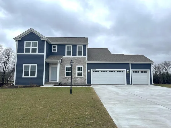 W151N11969 Mistletoe ROAD, Germantown, WI 53022