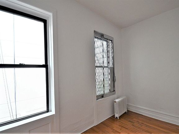5th image of 3694 Broadway APT 4E