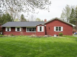 51 Billington Heights Rd, East Aurora, NY 14052