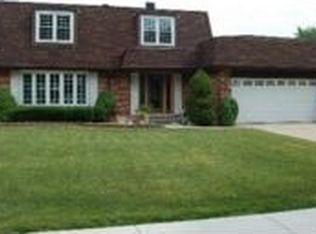 1610 71st St, Darien, IL 60561