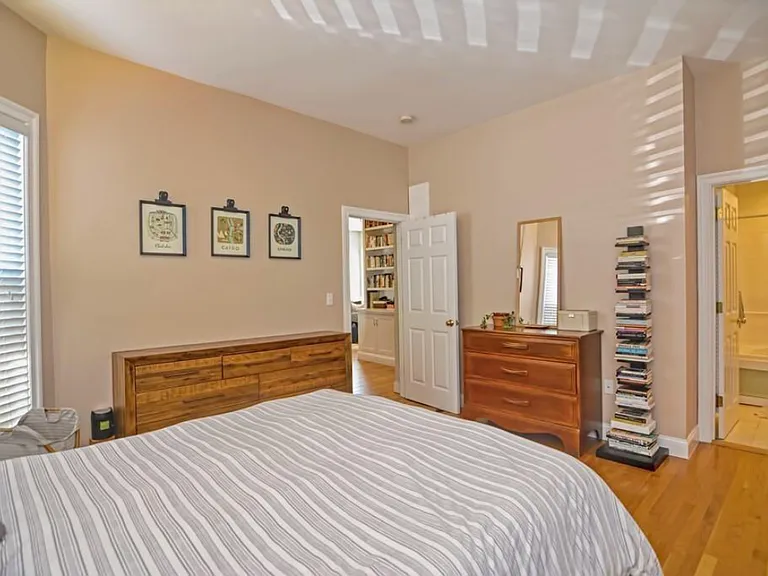 54 Dartmouth St #1 — Photo 21
