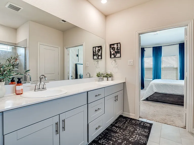 2401 Linto St — Photo 11