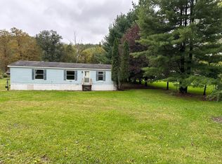 12 Vfw Rd, Towanda, PA 18848