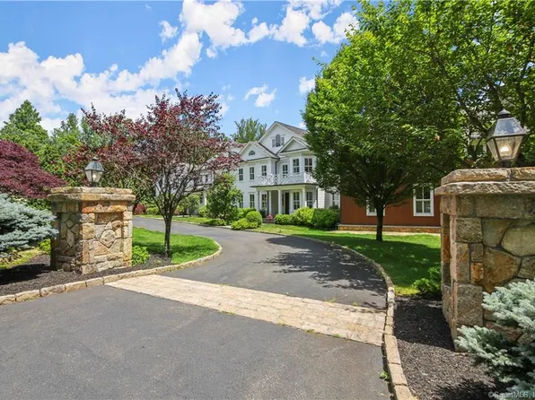 31 Woody Lane, Westport, CT 06880