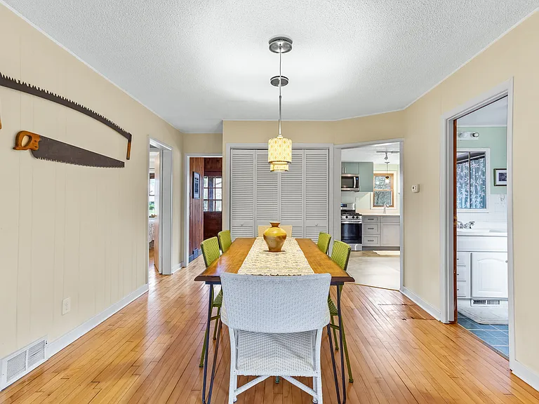3848 Academy Rd — Photo 16