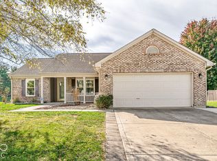 7203 Oakview Dr, Avon, IN 46123